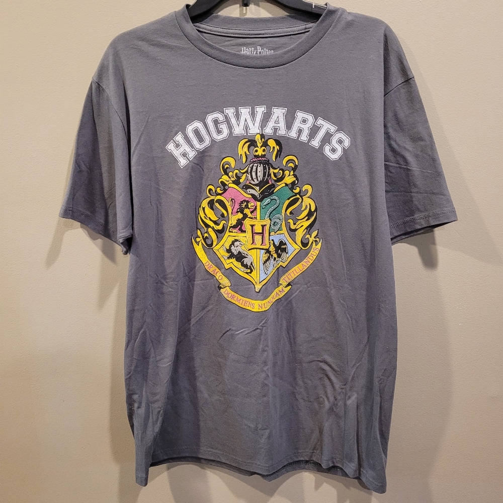 NWOT Harry Potter Hogwarts School Tee size large